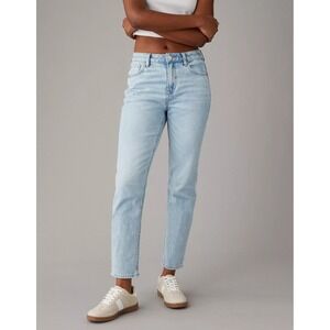 American Eagle Women's Stretch Mom Straight Leg Jeans Light Wash Size 4